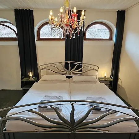 Alte Backstube, Maissonette Im Romantischen Hof Appartement Edenkoben